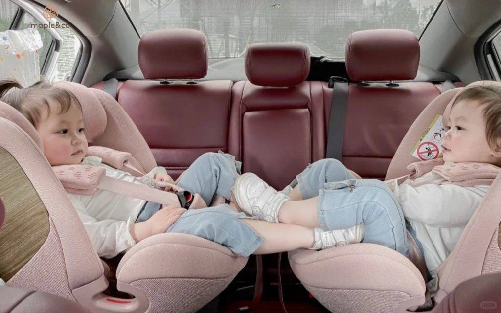 Ghế ô tô cho bé giúp cha mẹ lái xe an toàn